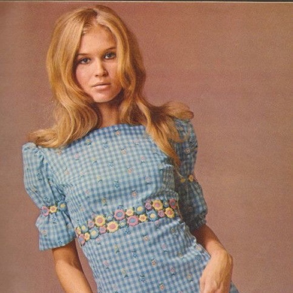 Meet your Posher, Elizabeth - Picture 1 of 1